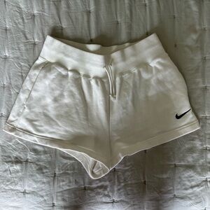 Nike Phoenix Fleece Shorts size large